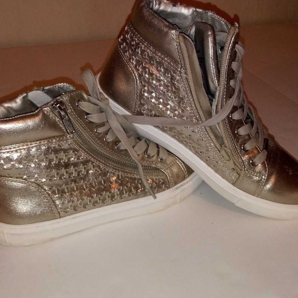 STEVE  MADDEN